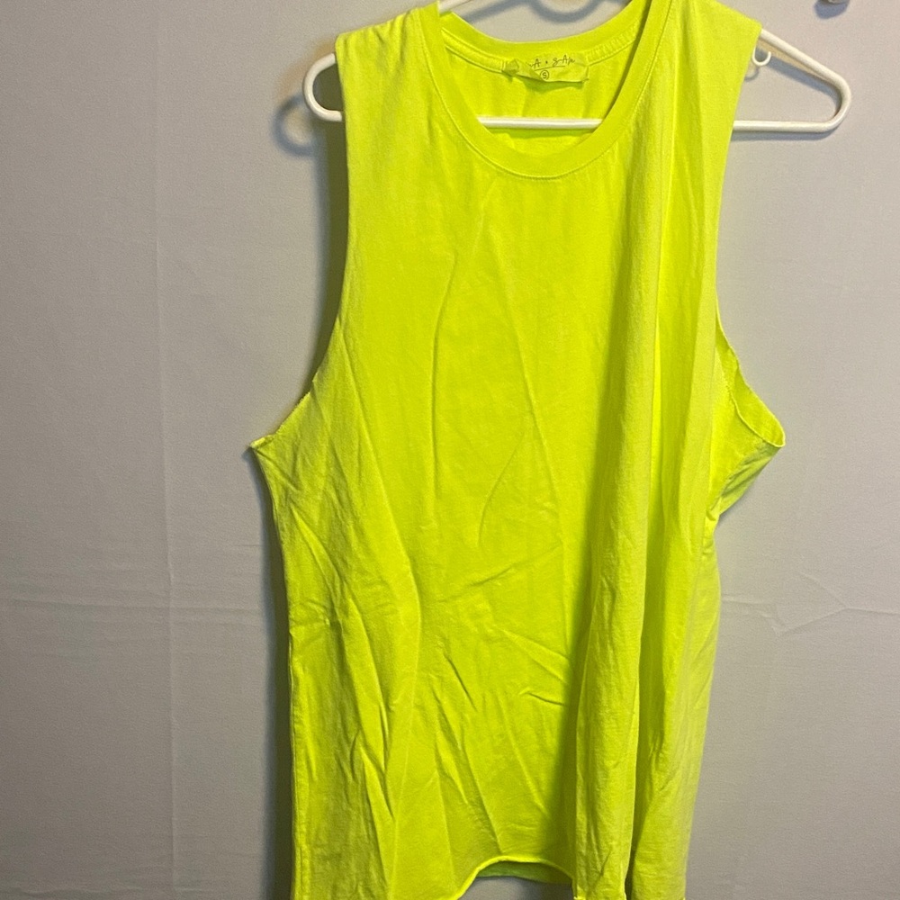 Emma & Sam Vibrant Lime Muscle Tee